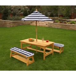 Kinderwereld Verkoop -Kinderwereld Verkoop kidkraft kinder tuintafelset met bankjes kussens en parasol blauw met witte strepen a217906 1