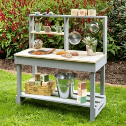 MUDDY BUDDY Speelkeuken Voor Buiten "Mud Starter" Wolkengrijs-naturel 7 MUDDY BUDDY Speelkeuken Voor Buiten "Mud Starter" Wolkengrijs-naturel -Kinderwereld Verkoop muddy buddy speelkeuken voor buiten mud starter wolkengrijs naturel a412391 2